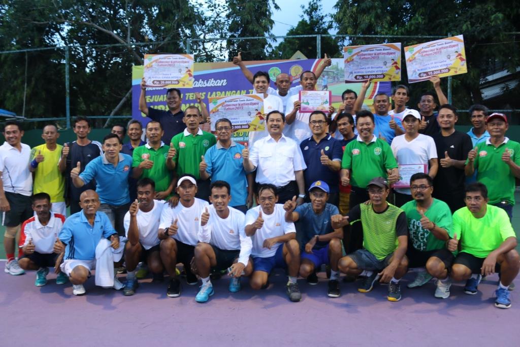 Baveti Kaltim berhasil juara pertama dalam Turnamen Tenis Lapangan beregu Gubernur Kaltim 2017 menghadapi Baveti Jasa Marga Jakarta di Final, Samarinda 17/11/2017